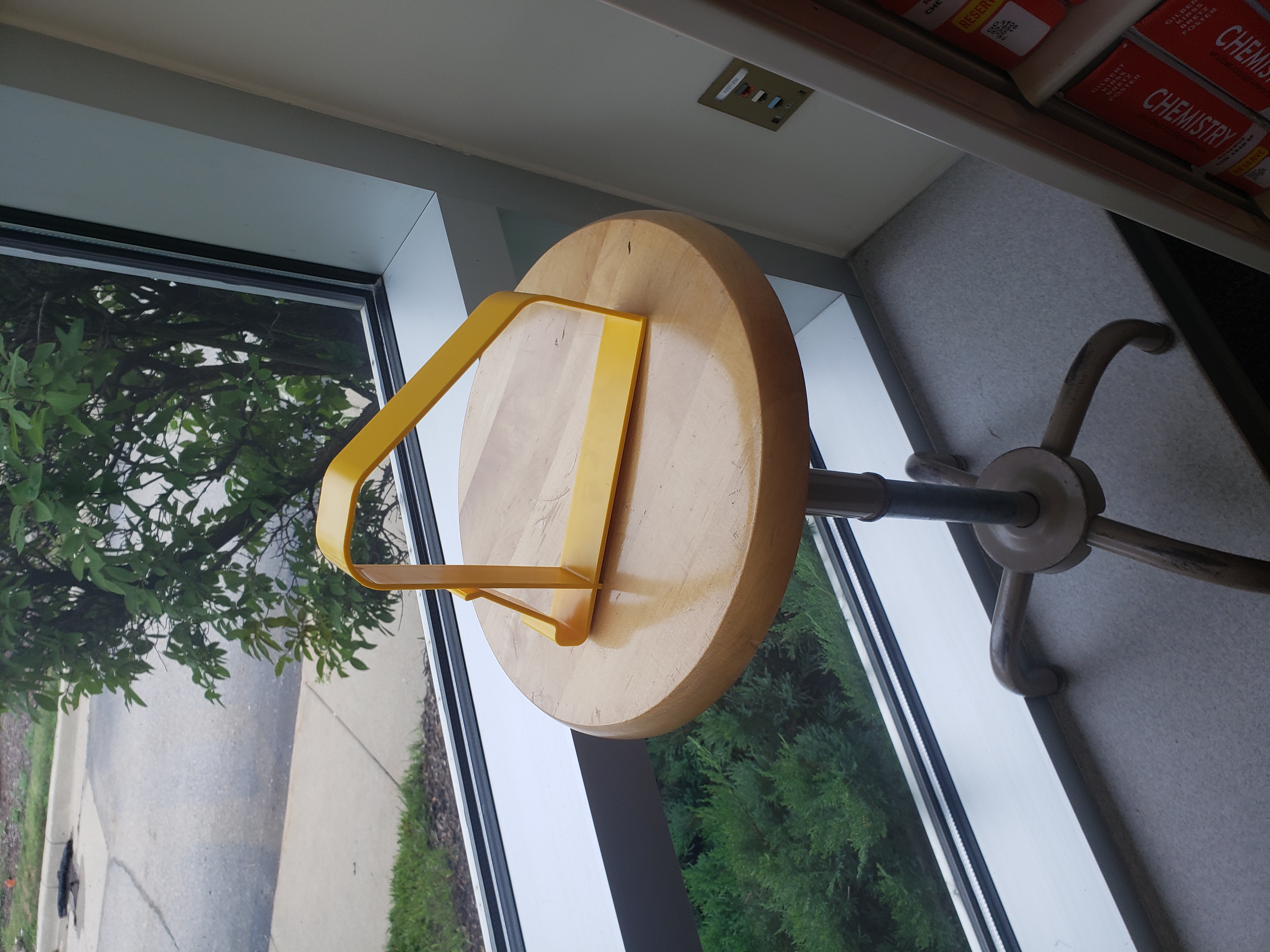 yellow bookends